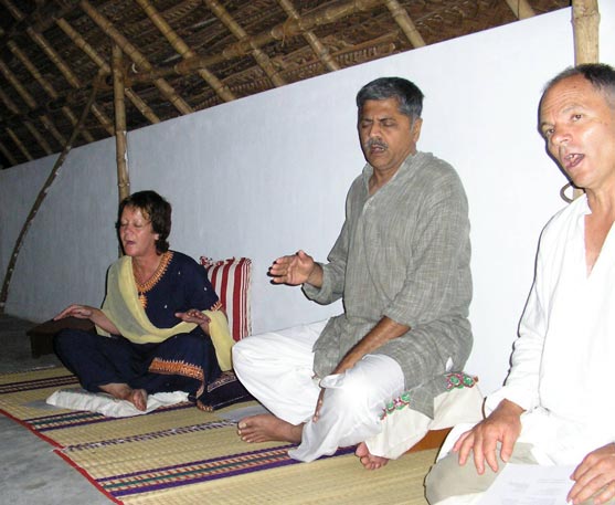 India Retreat chanting 2005
